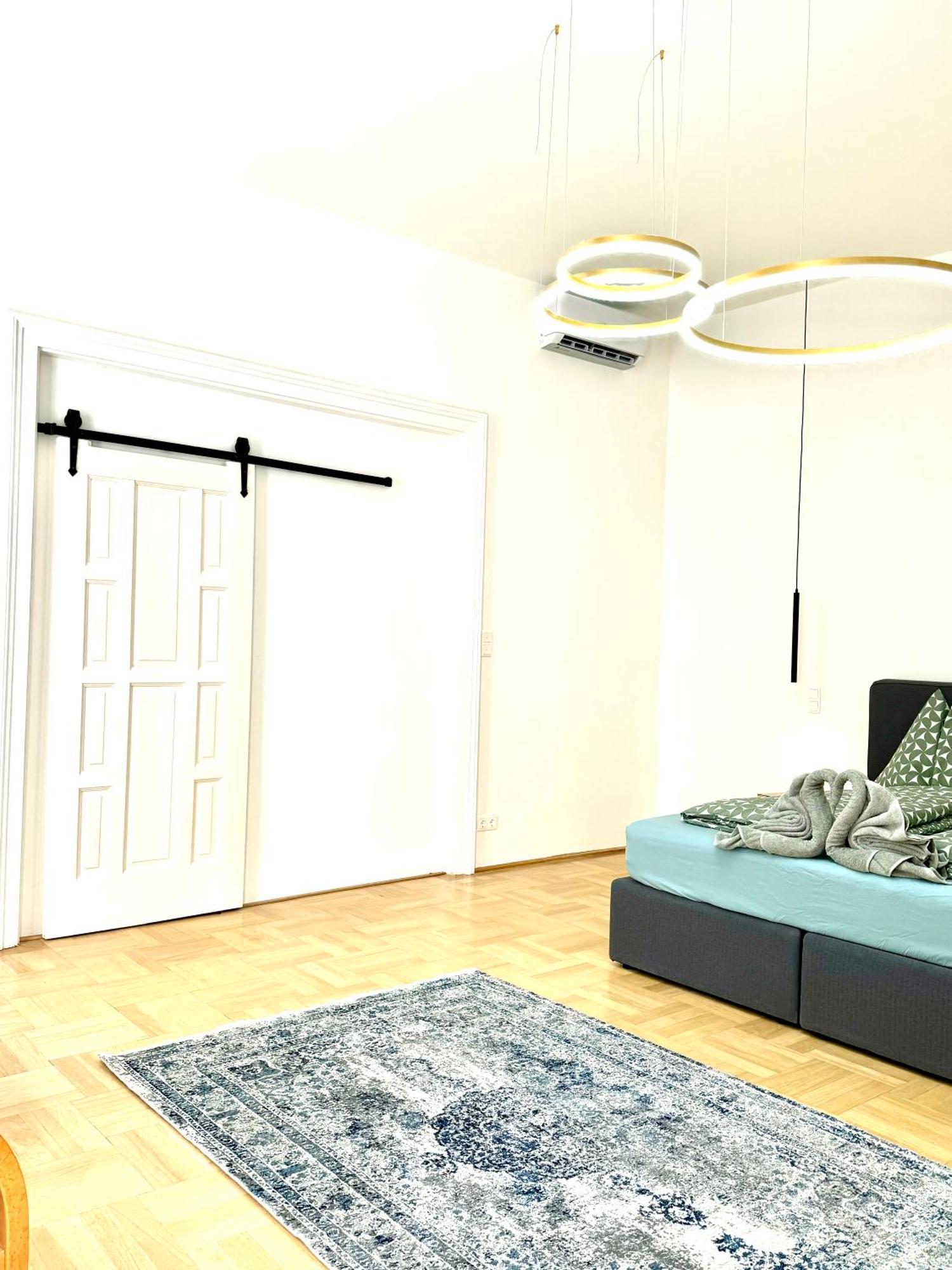 Opera Vienna Apartment 145 M2 Exterior photo