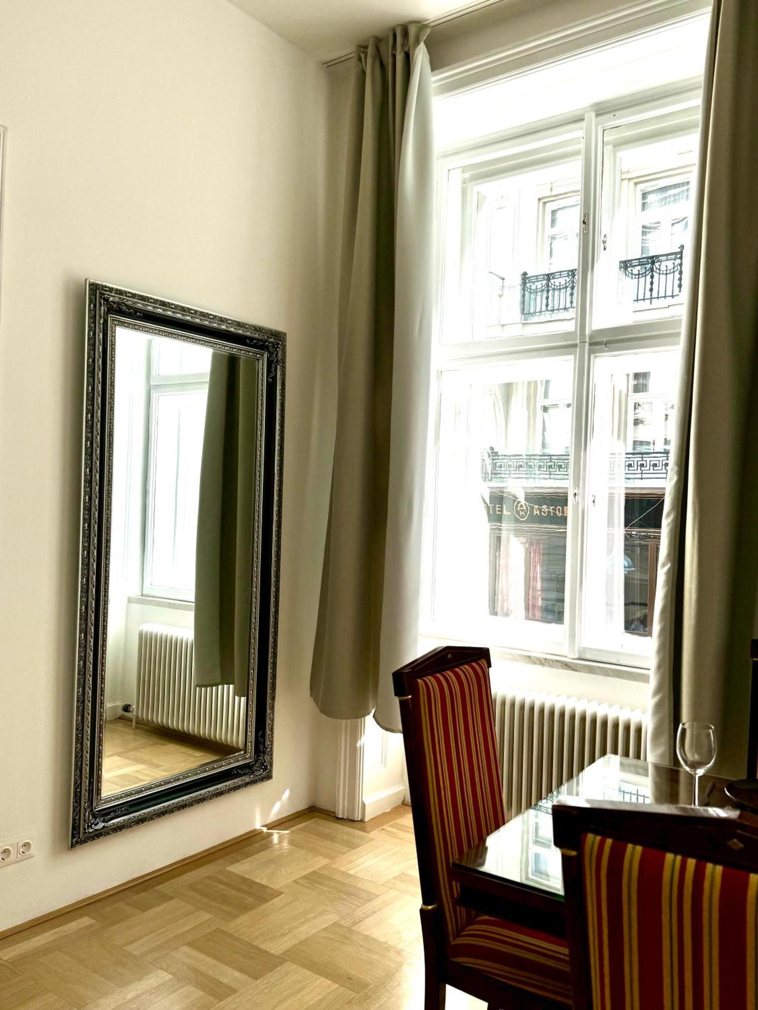 Opera Vienna Apartment 145 M2 Exterior photo