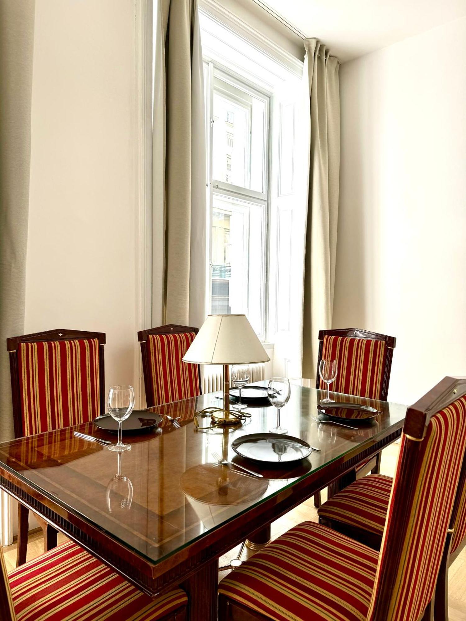 Opera Vienna Apartment 145 M2 Exterior photo